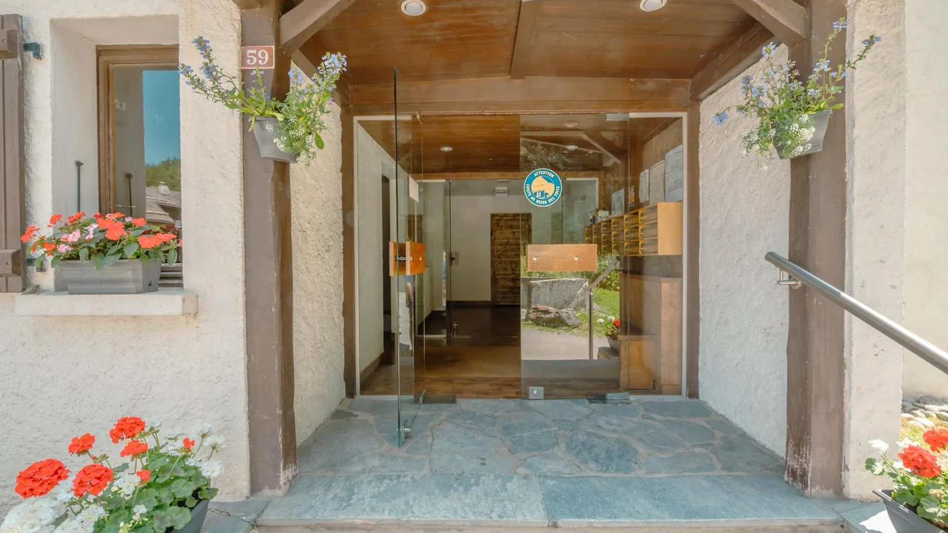 Apartment Les Marmottes D'Argentiere - Happy Rentals Chamonix