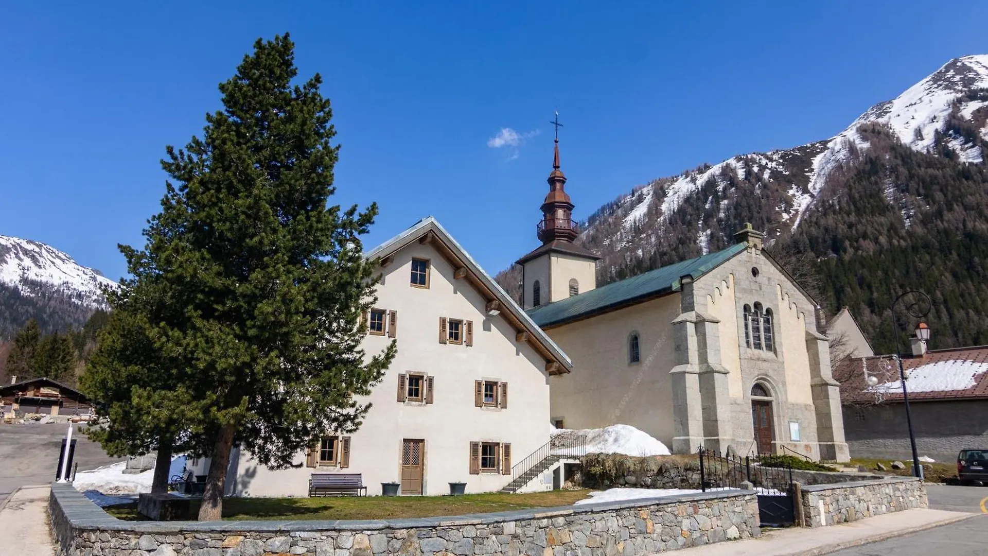 Apartment Les Marmottes D'Argentiere - Happy Rentals Chamonix